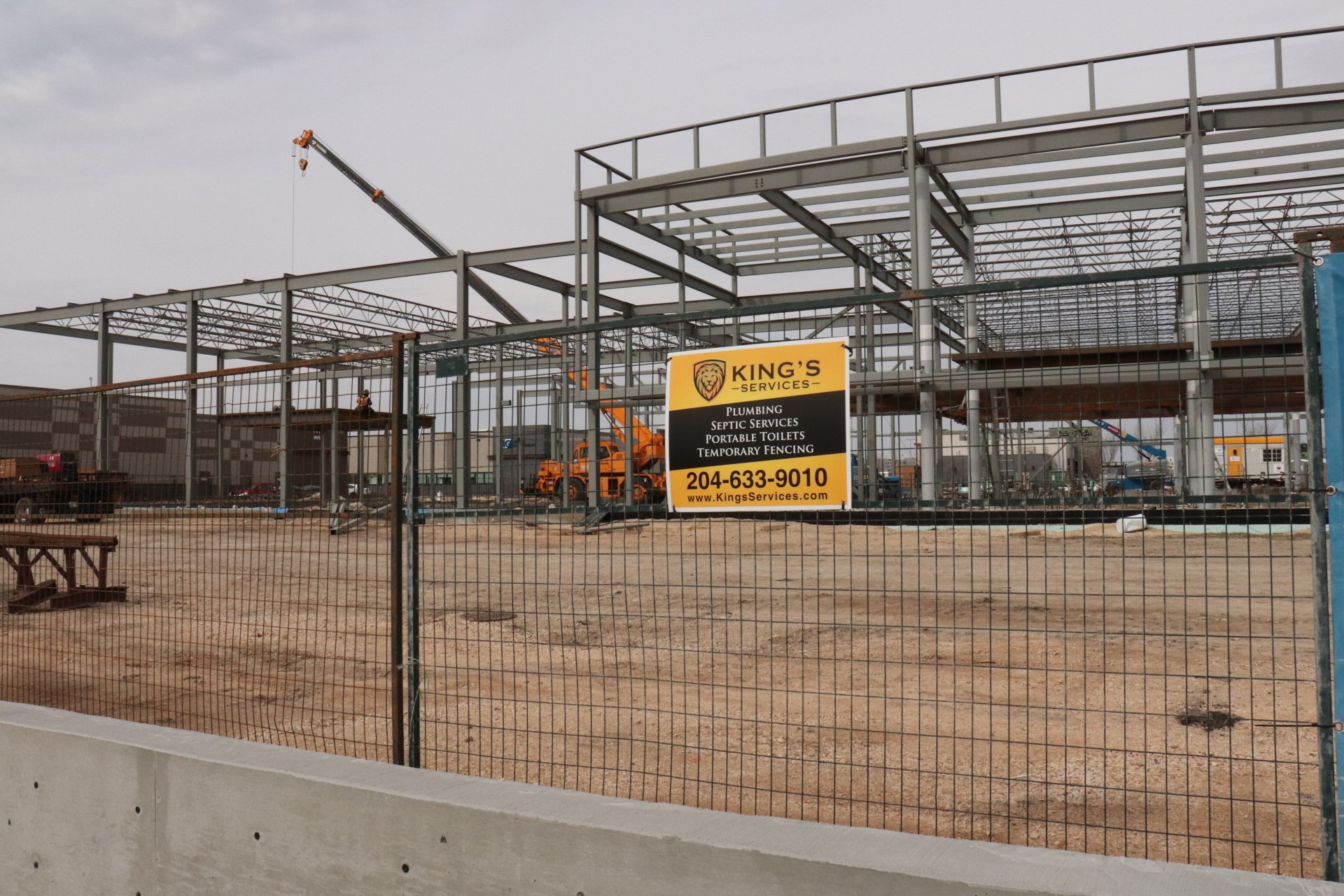 Temporary fence rental in winnipeg from King's Service